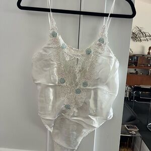 Vtg Victoria  Secret Gold Label White Satin LaceTeddy Pastel Floral embroidery M